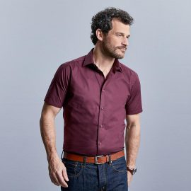 Camicia da uomo elegante a manica corta